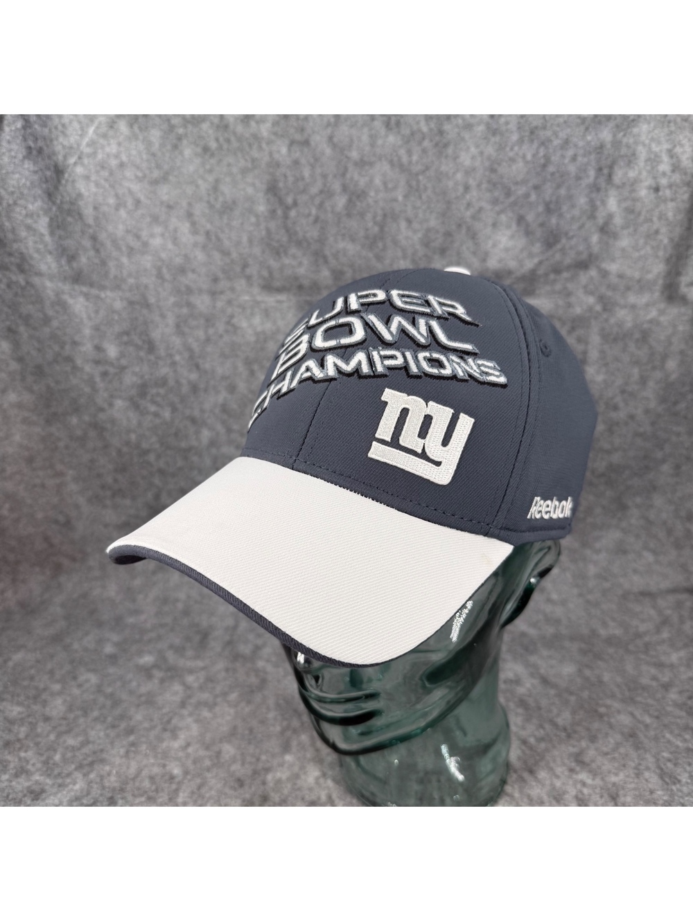 Reebok New York Giants Super Bowl XLVI Champions Stretch Cap Hat Gray White 280